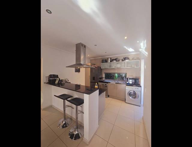 2 BEDROOM DUPLEX FOR SALE IN SANDTON CITY